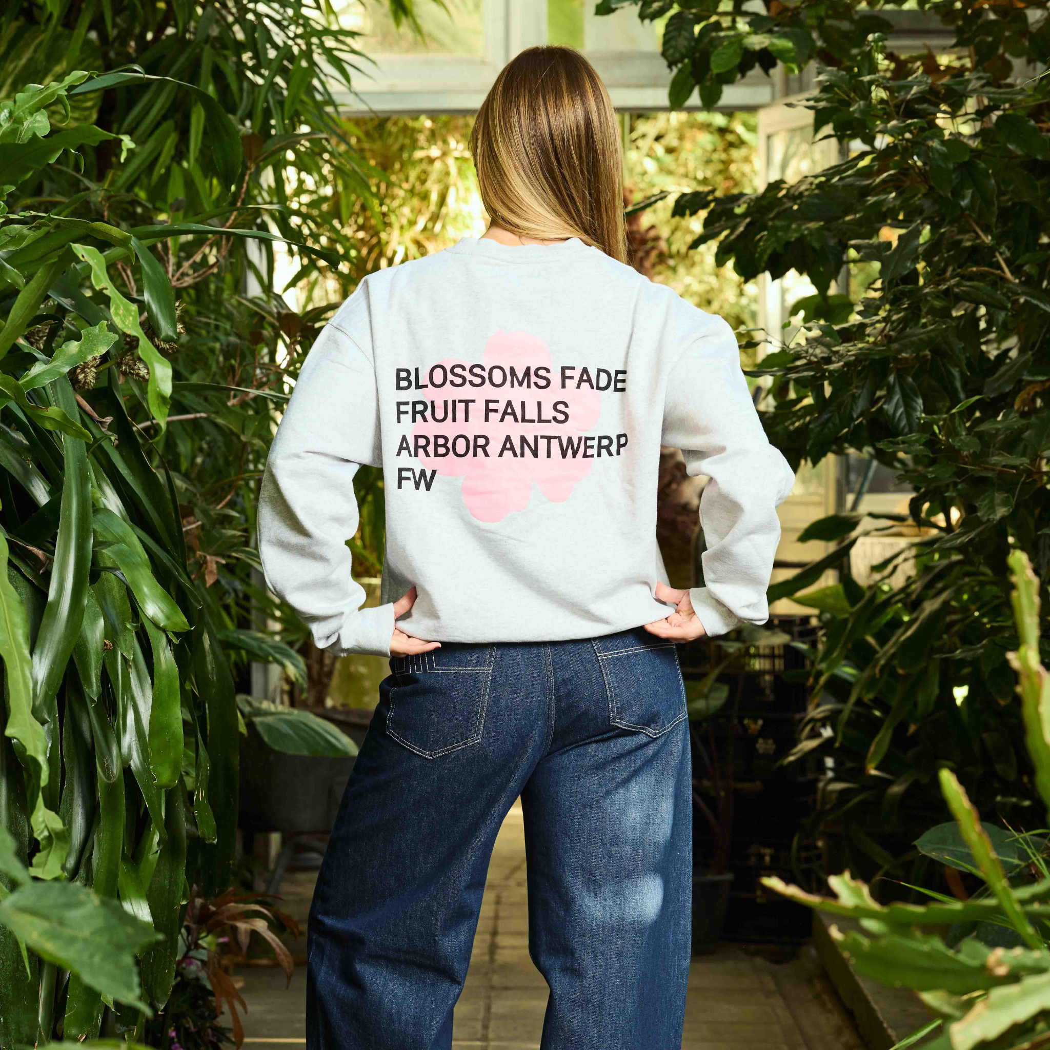 Crewneck - Arbor Pink Blossoms Crewneck - Arbor Antwerp