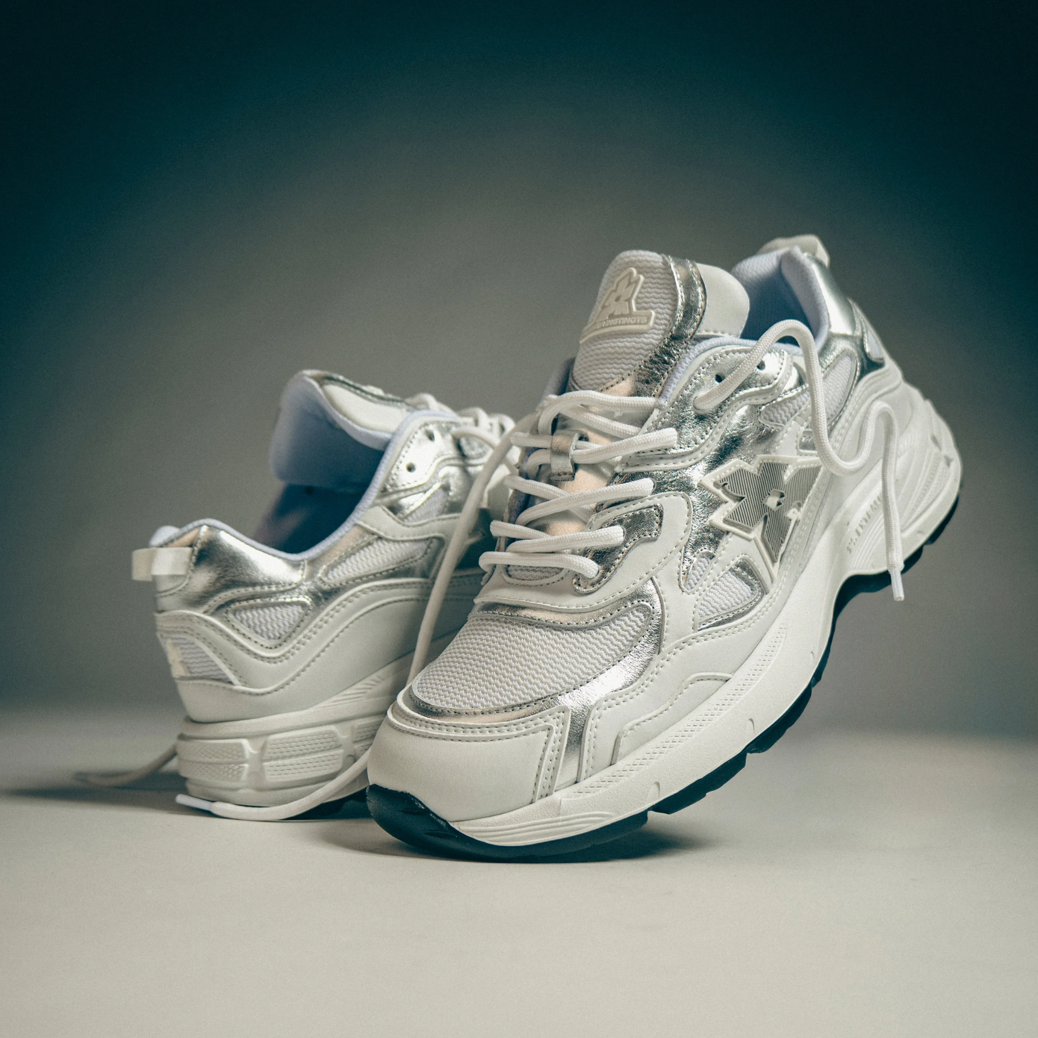 Sneakers - Cor-V Runner White Pure - Flower Instinct