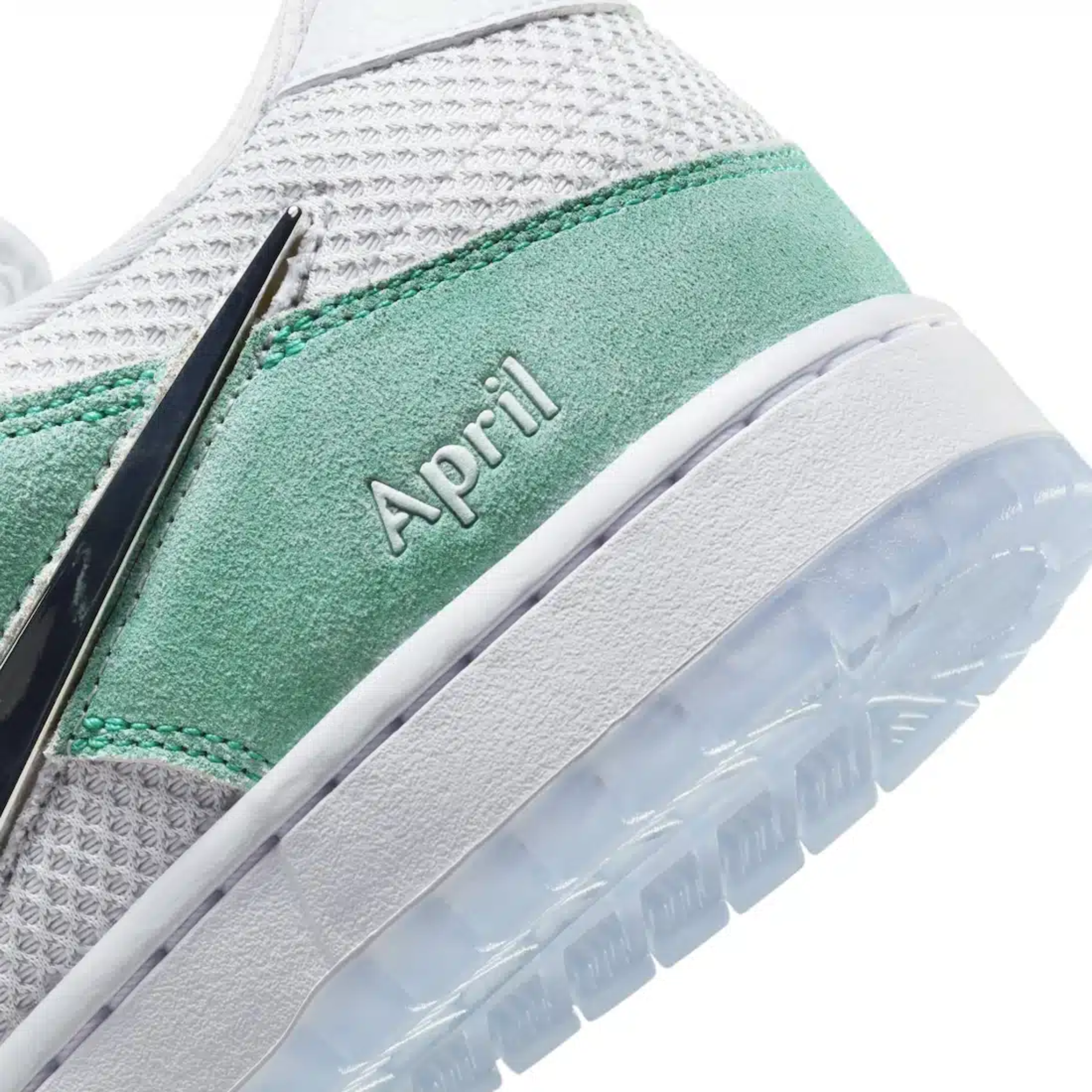 Sneakers - Dunk SB x April Skateboards - Nike