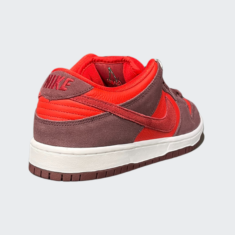 Dunk SB Cherry