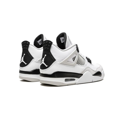 Sneakers - Air Jordan 4 Military Black - Nike