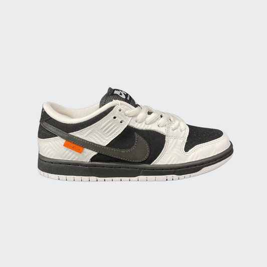 Dunk SB Tightbooth