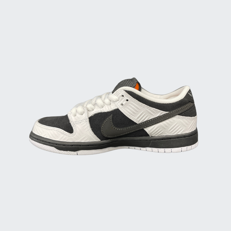 Dunk SB Tightbooth